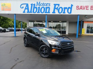 Used 2017 Ford Escape S image 1