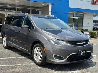 Used 2017 Chrysler Pacifica Touring-L Plus w/ Tire & Wheel Group image 1