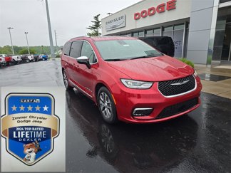 New 2025 Chrysler Pacifica Pinnacle image 1