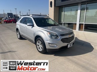 Used 2017 Chevrolet Equinox LT image 1