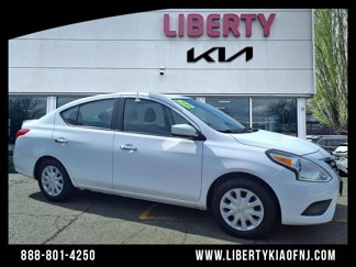 Used 2019 Nissan Versa SV image 1