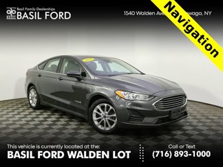 Used 2019 Ford Fusion SE image 1