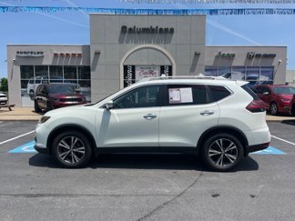 Used 2019 Nissan Rogue SV w/ Premium Package image 1
