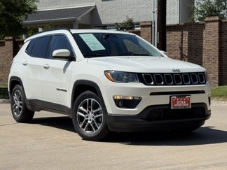 Used 2020 Jeep Compass Latitude image 1