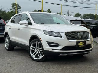 Used 2019 Lincoln MKC Reserve image 1