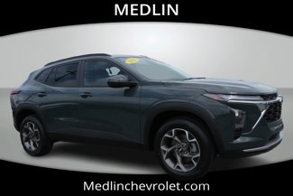 New 2025 Chevrolet Trax LT w/ Driver Confidence Package image 1