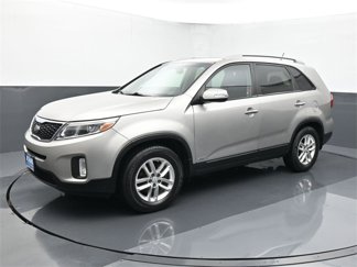 Used 2015 Kia Sorento LX image 1