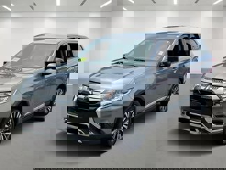 Used 2020 Mitsubishi Outlander ES image 1