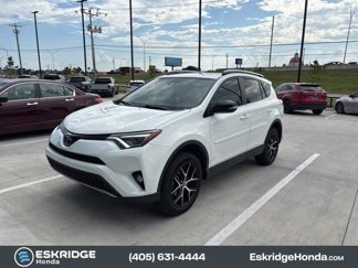 Used 2017 Toyota RAV4 SE image 1