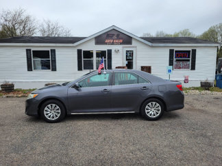 Used 2012 Toyota Camry LE image 1