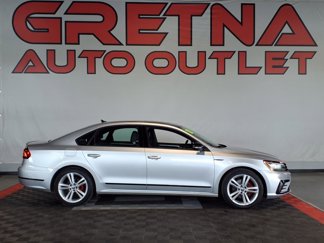 Used 2018 Volkswagen Passat 3.6 image 1