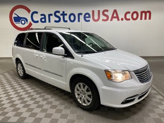 Used 2016 Chrysler Town & Country Touring image 1
