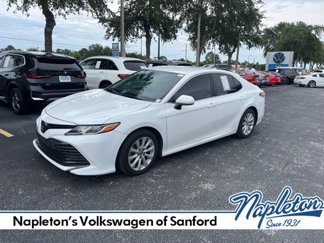 Used 2020 Toyota Camry LE image 1