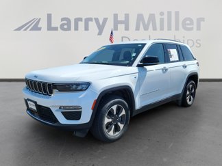 Used 2023 Jeep Grand Cherokee 4WD 4xe image 1