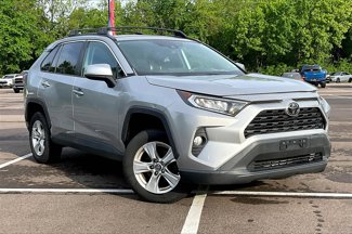 Used 2019 Toyota RAV4 XLE image 1