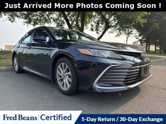 Certified 2021 Toyota Camry LE image 1