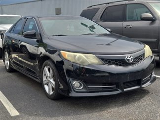 Used 2012 Toyota Camry SE image 1