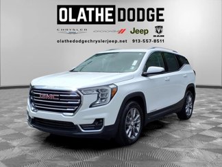Used 2024 GMC Terrain SLT image 1