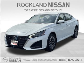 Used 2023 Nissan Altima 2.5 SV image 1