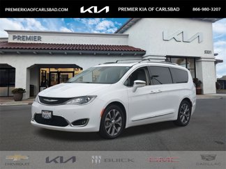 Used 2020 Chrysler Pacifica Limited w/ Tire & Wheel Group image 1