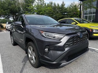 Used 2019 Toyota RAV4 Limited image 1