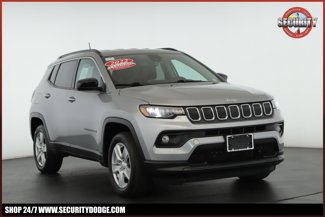 Used 2022 Jeep Compass Latitude image 1