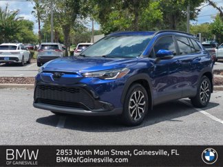 Used 2023 Toyota Corolla Cross SE image 1