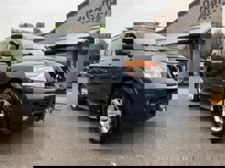 Used 2015 Nissan Armada SV image 1