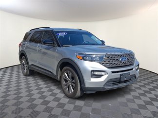 Used 2022 Ford Explorer XLT w/ Equipment Group 202A image 1