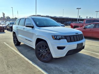 Used 2019 Jeep Grand Cherokee Altitude image 1