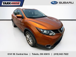 Used 2017 Nissan Rogue Sport SV w/ SV Premium Package image 1