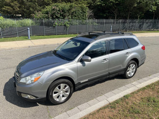 Used 2011 Subaru Outback 3.6R Limited image 1