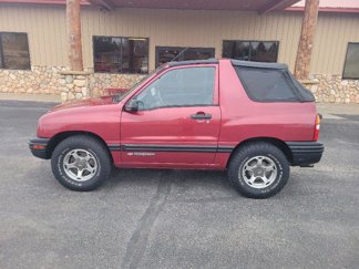 Used 1999 Chevrolet Tracker 4WD Convertible w/ Preferred Equipment Group 2 image 1