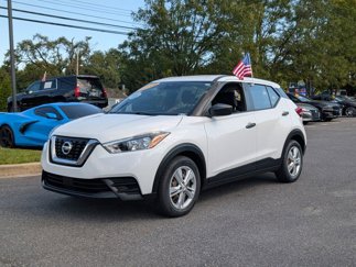 Used 2020 Nissan Kicks S image 1