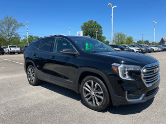 Used 2022 GMC Terrain SLT image 1