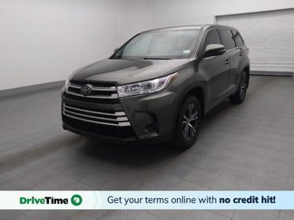 Used 2017 Toyota Highlander LE image 1