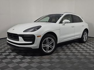 Used 2025 Porsche Macan image 1