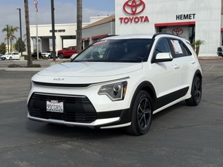 Used 2023 Kia Niro EX image 1