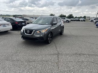 Used 2019 Nissan Kicks SV image 1