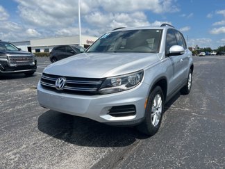 Used 2016 Volkswagen Tiguan S image 1