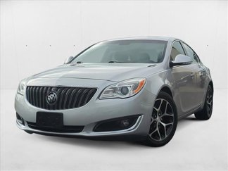 Used 2017 Buick Regal Sport Touring image 1