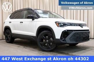 New 2025 Volkswagen Taos SE image 1