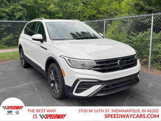 Used 2023 Volkswagen Tiguan SE image 1