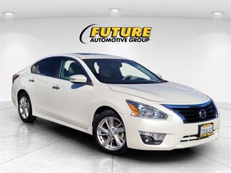 Used 2014 Nissan Altima 2.5 SL w/ Moonroof Package image 1