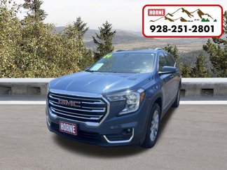 Used 2024 GMC Terrain SLT image 1
