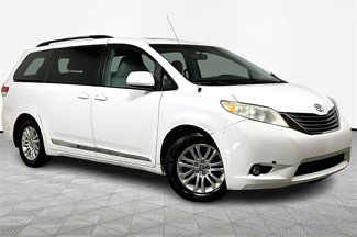 Used 2011 Toyota Sienna XLE image 1