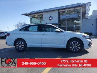 Used 2024 Volkswagen Jetta S image 1