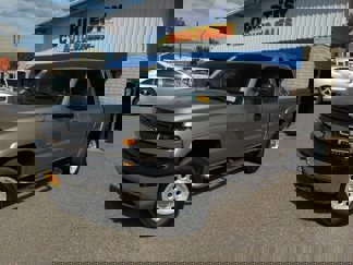 Used 2002 Chevrolet Silverado 2500 LS w/ Off-Road Skid Plate Pkg image 1
