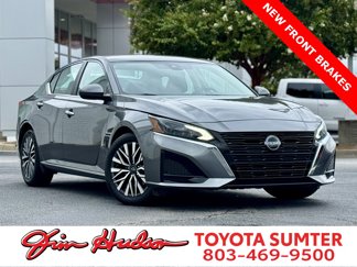 Used 2023 Nissan Altima 2.5 SV image 1