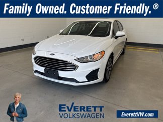 Used 2020 Ford Fusion SE image 1
